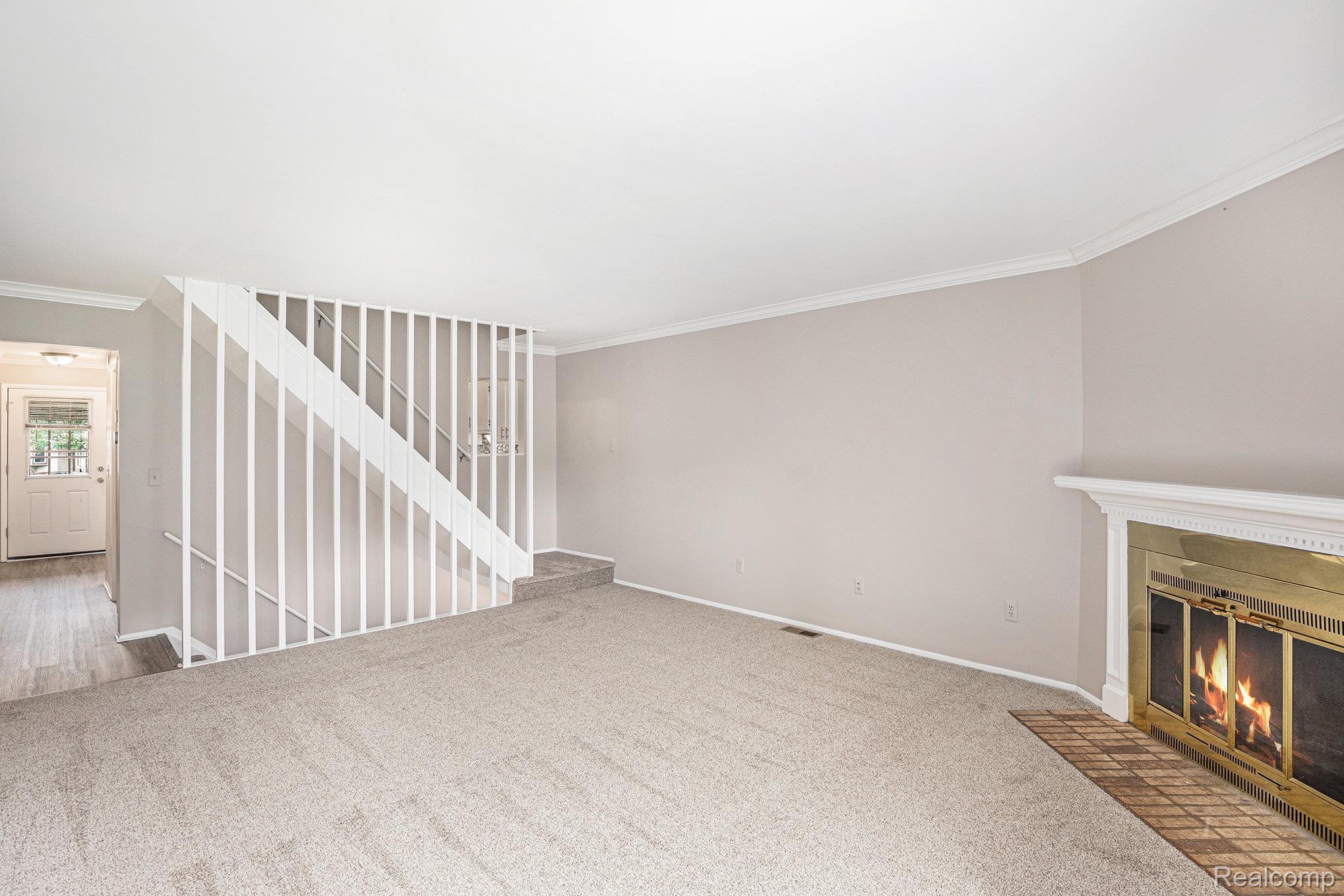 Auburn Hills City, Michigan 48326, United States, 2 Bedrooms Bedrooms, ,2 BathroomsBathrooms,Residential,Active,174687