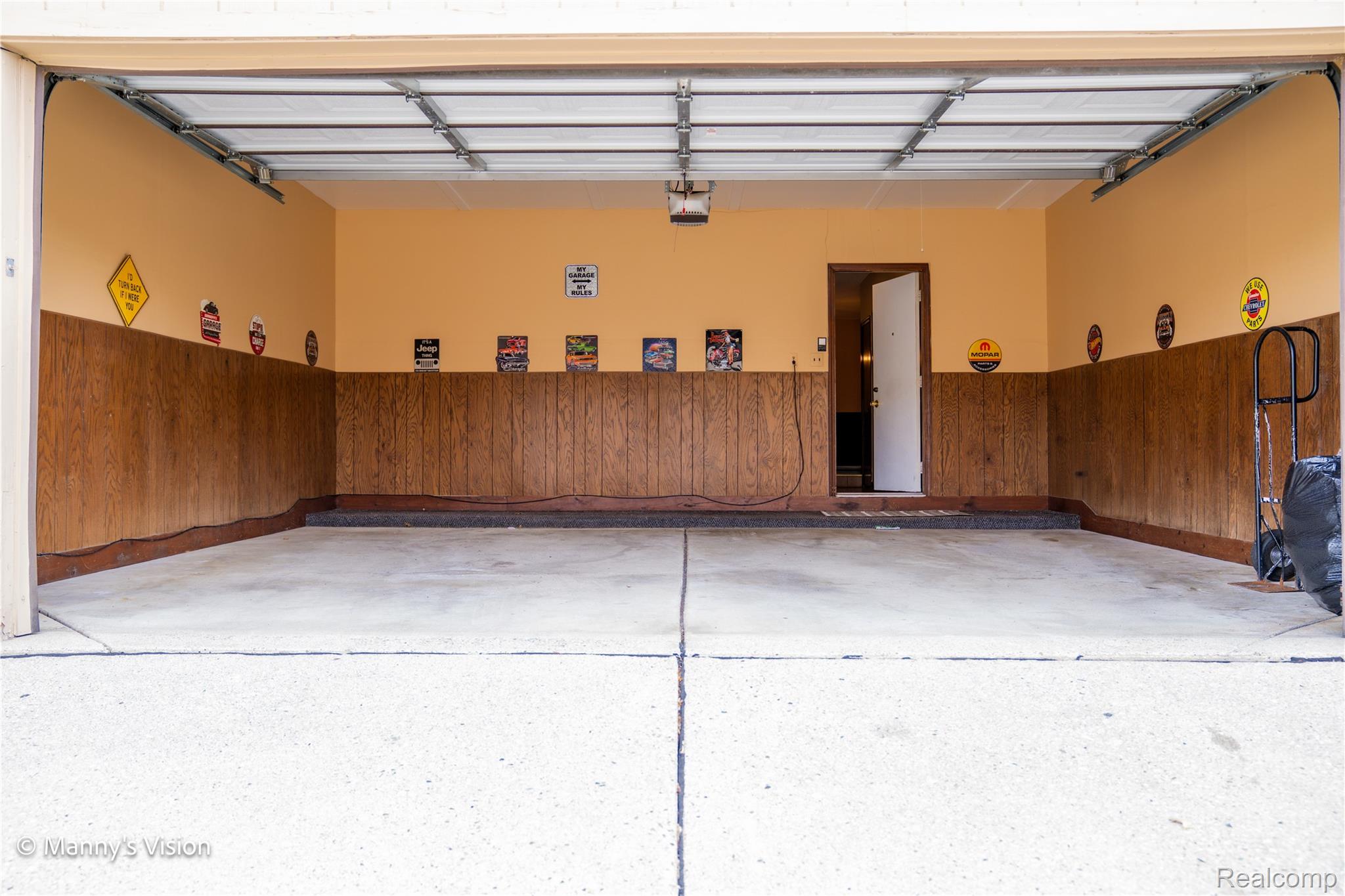 29226 Scarborough Drive