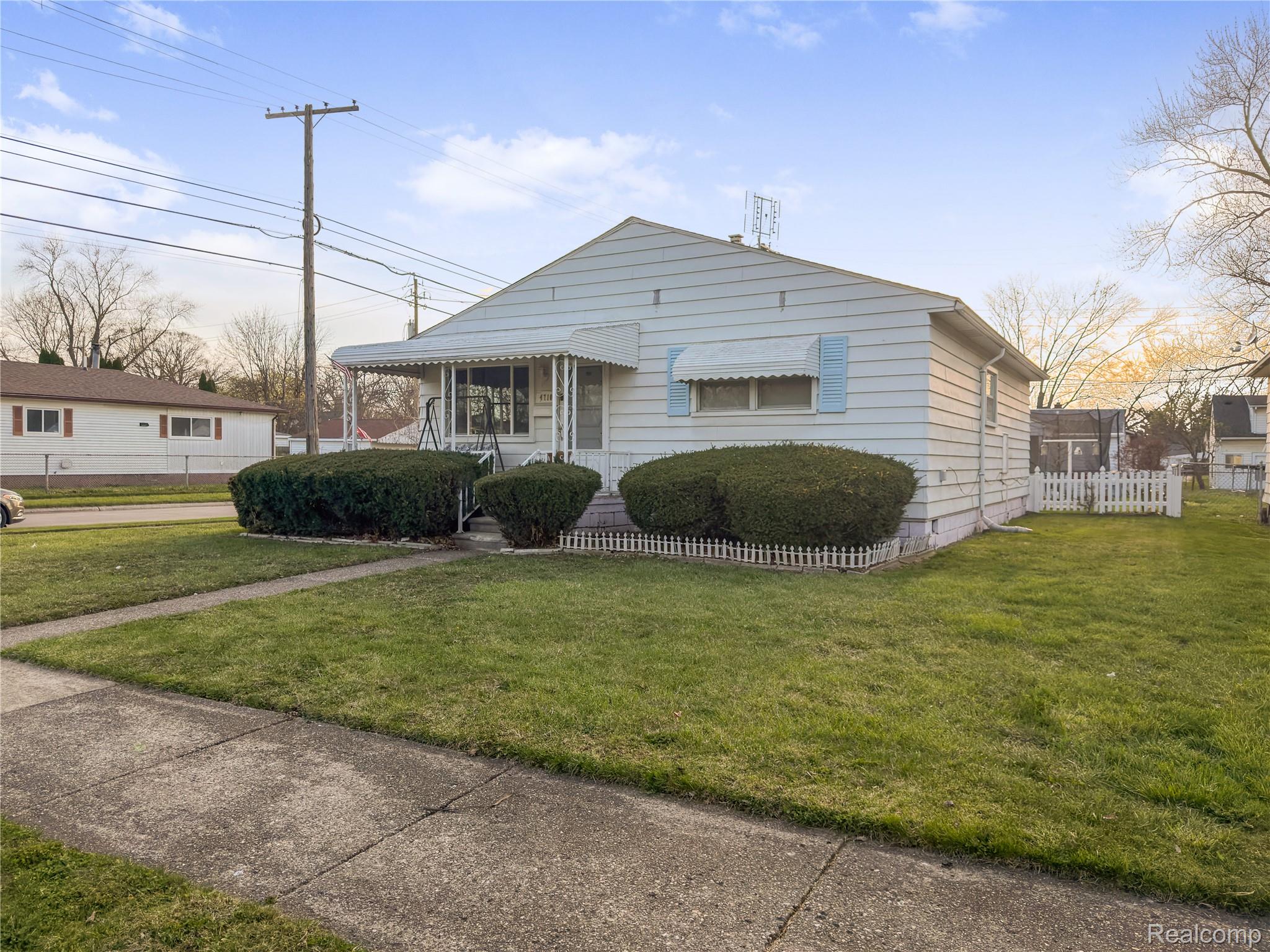 4710 Edgewood Street