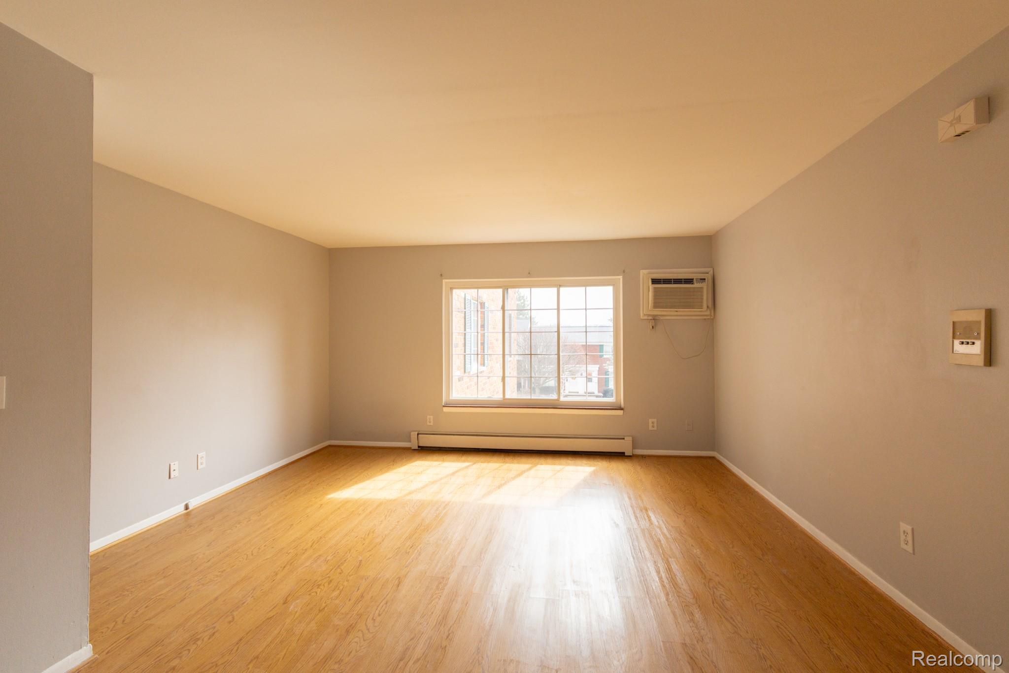 495 Miller Avenue Apt. 212