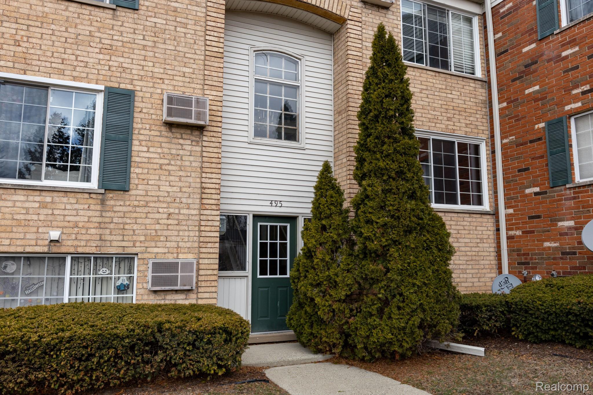 495 Miller Avenue Apt. 212