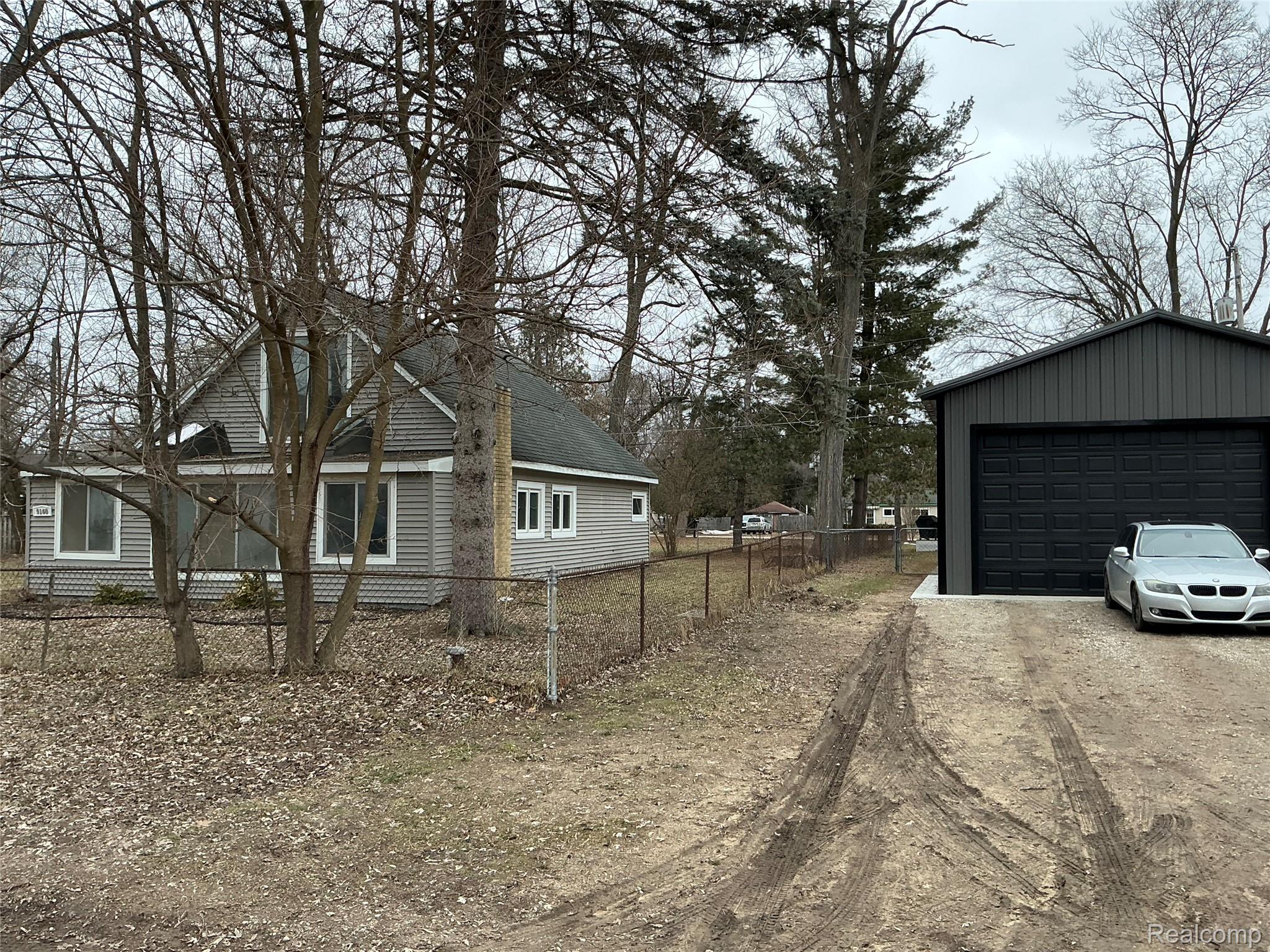 9160 Blondell Ave. Blondell Avenue W