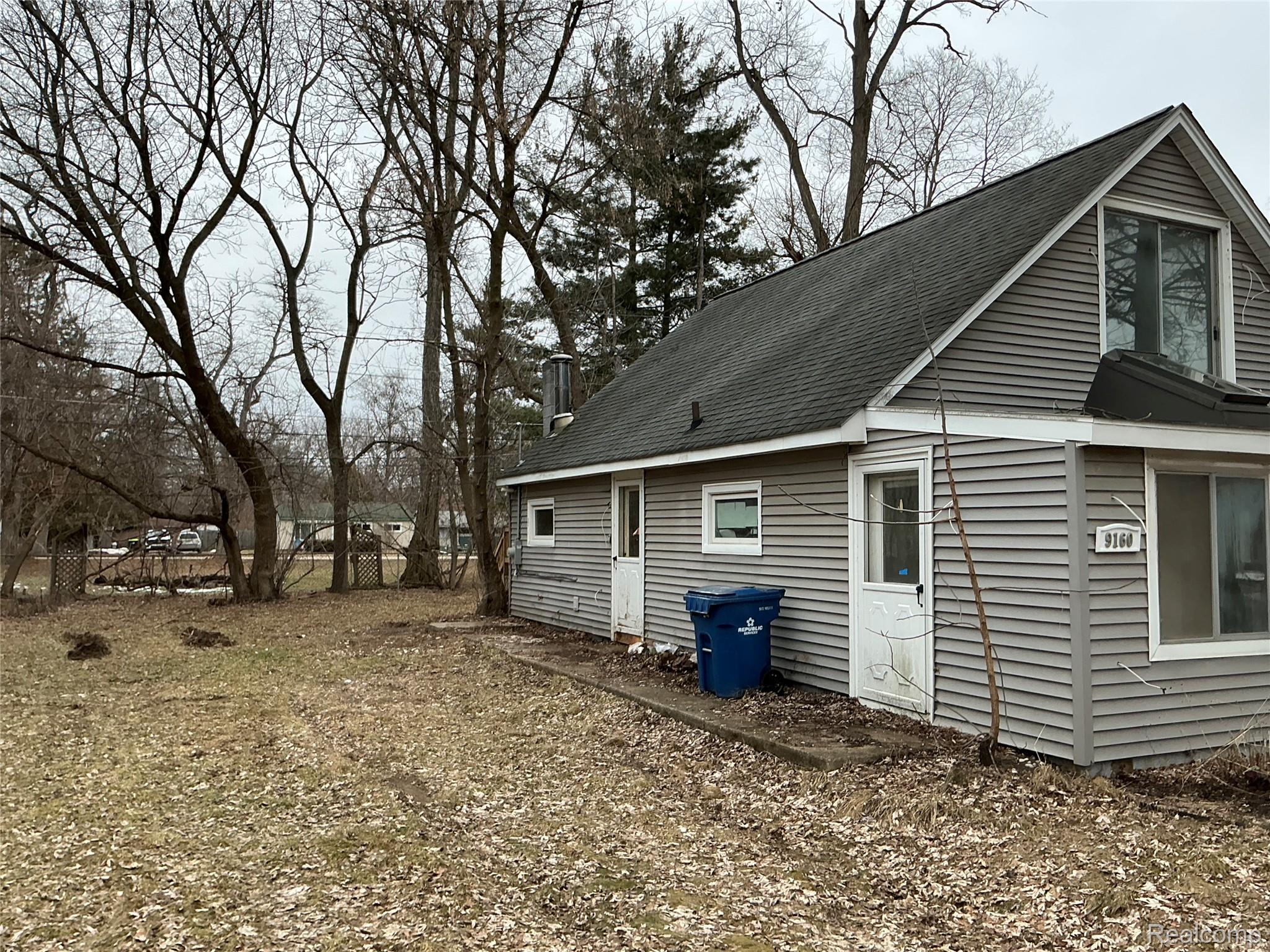 9160 Blondell Ave. Blondell Avenue W