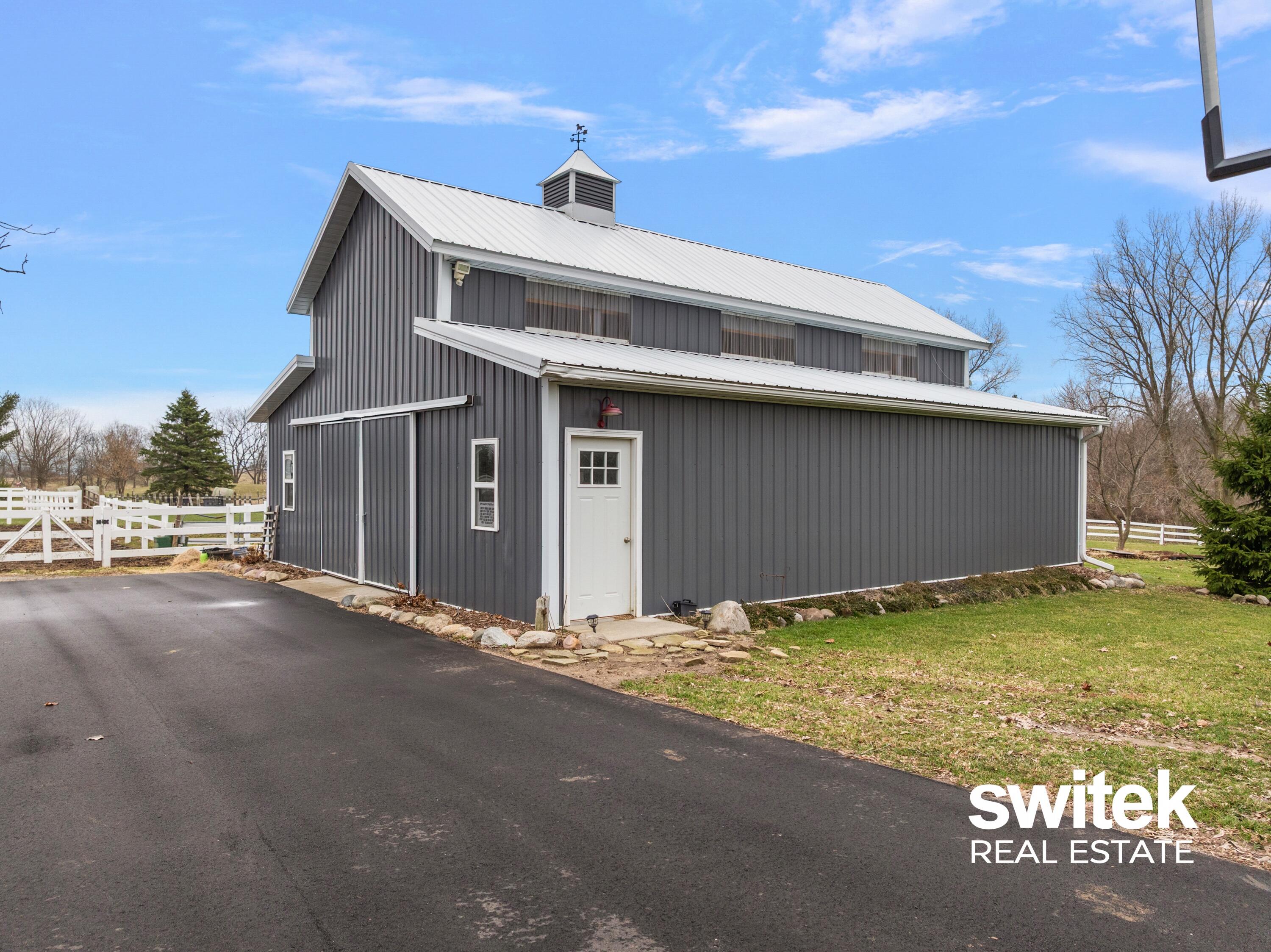 9750 Meadow Valley SE