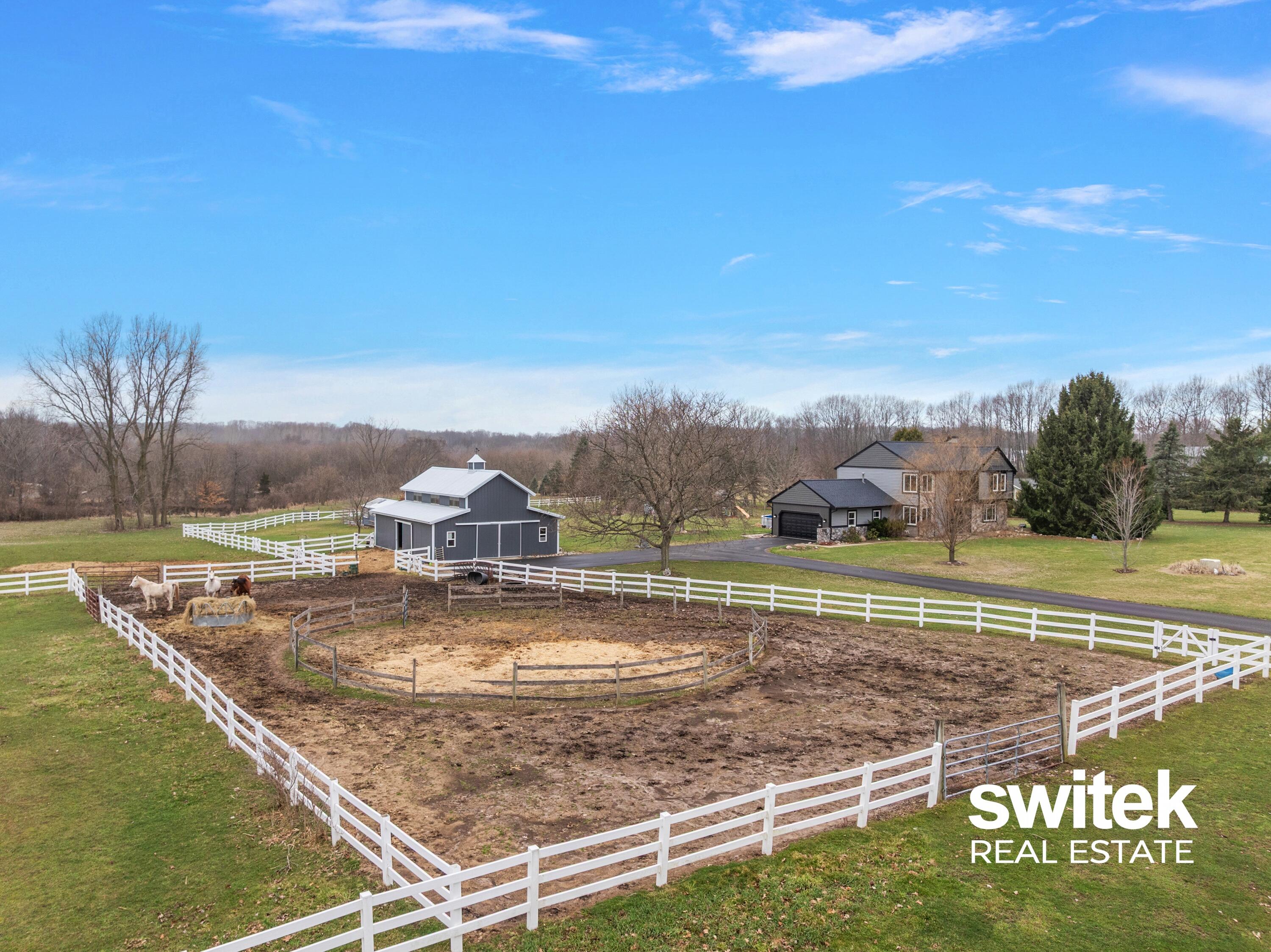 9750 Meadow Valley SE