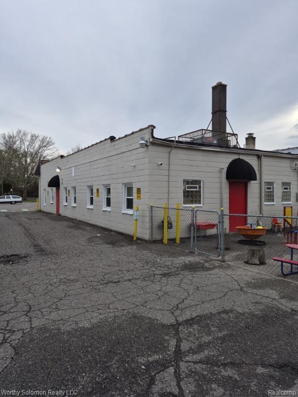 19260 Grand River Avenue