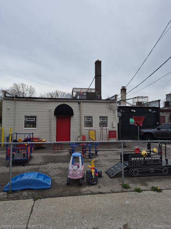 19260 Grand River Avenue