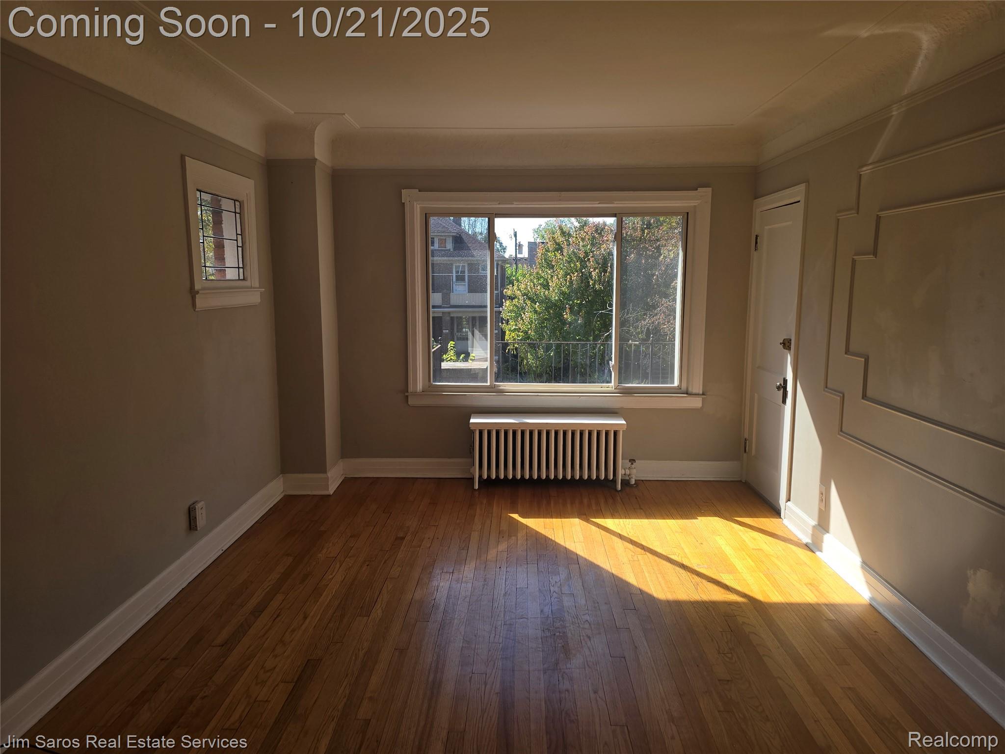 1096 Beaconsfield 2S