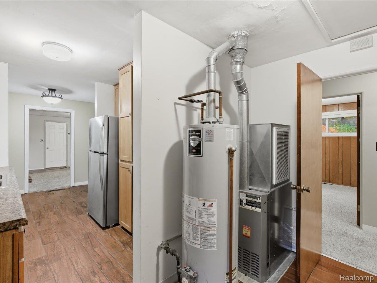 Port Huron, Michigan 48060, United States, 3 Bedrooms Bedrooms, ,2 BathroomsBathrooms,Residential,Pending,248809