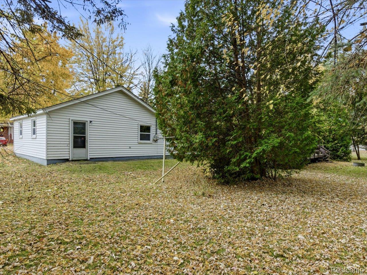 Port Huron, Michigan 48060, United States, 3 Bedrooms Bedrooms, ,2 BathroomsBathrooms,Residential,Pending,248809