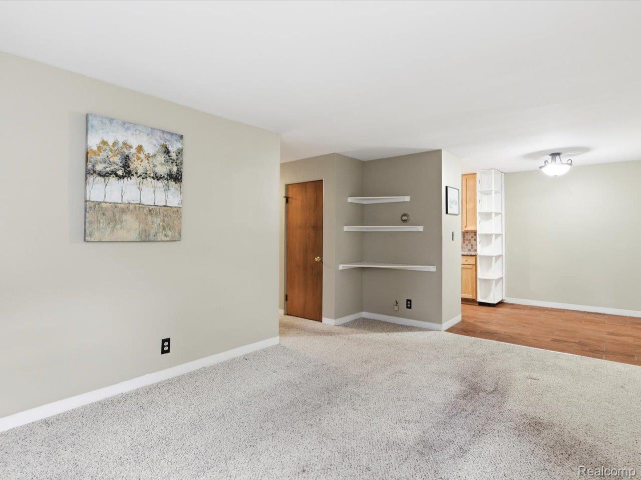 Port Huron, Michigan 48060, United States, 3 Bedrooms Bedrooms, ,2 BathroomsBathrooms,Residential,Pending,248809