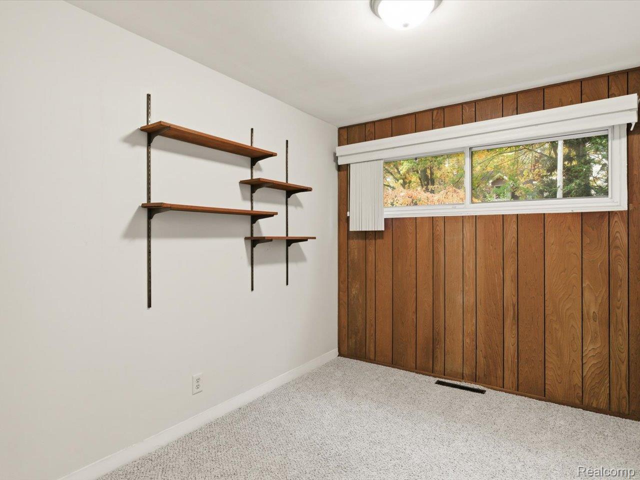 Port Huron, Michigan 48060, United States, 3 Bedrooms Bedrooms, ,2 BathroomsBathrooms,Residential,Pending,248809