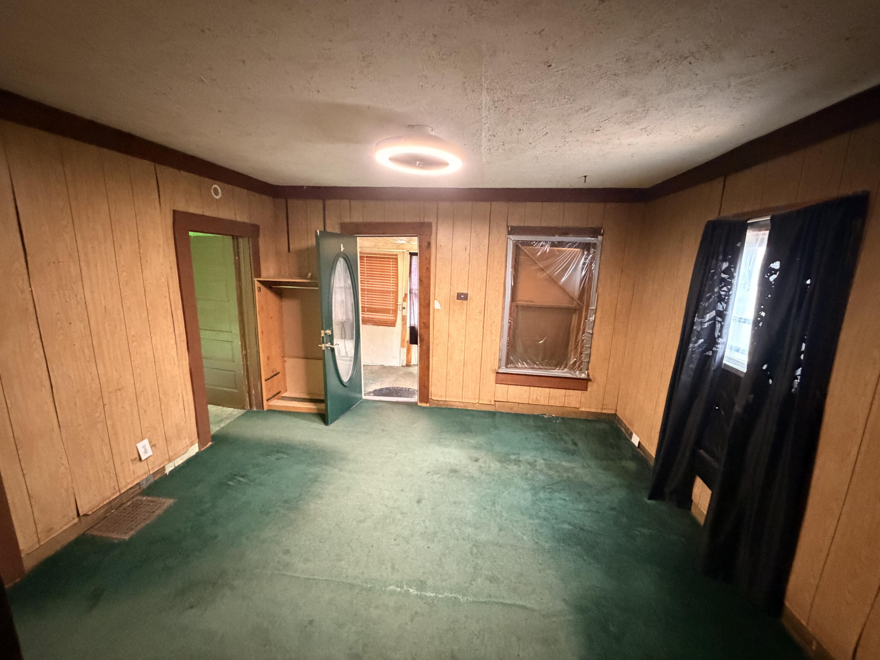 1138 Mckinley Court SE