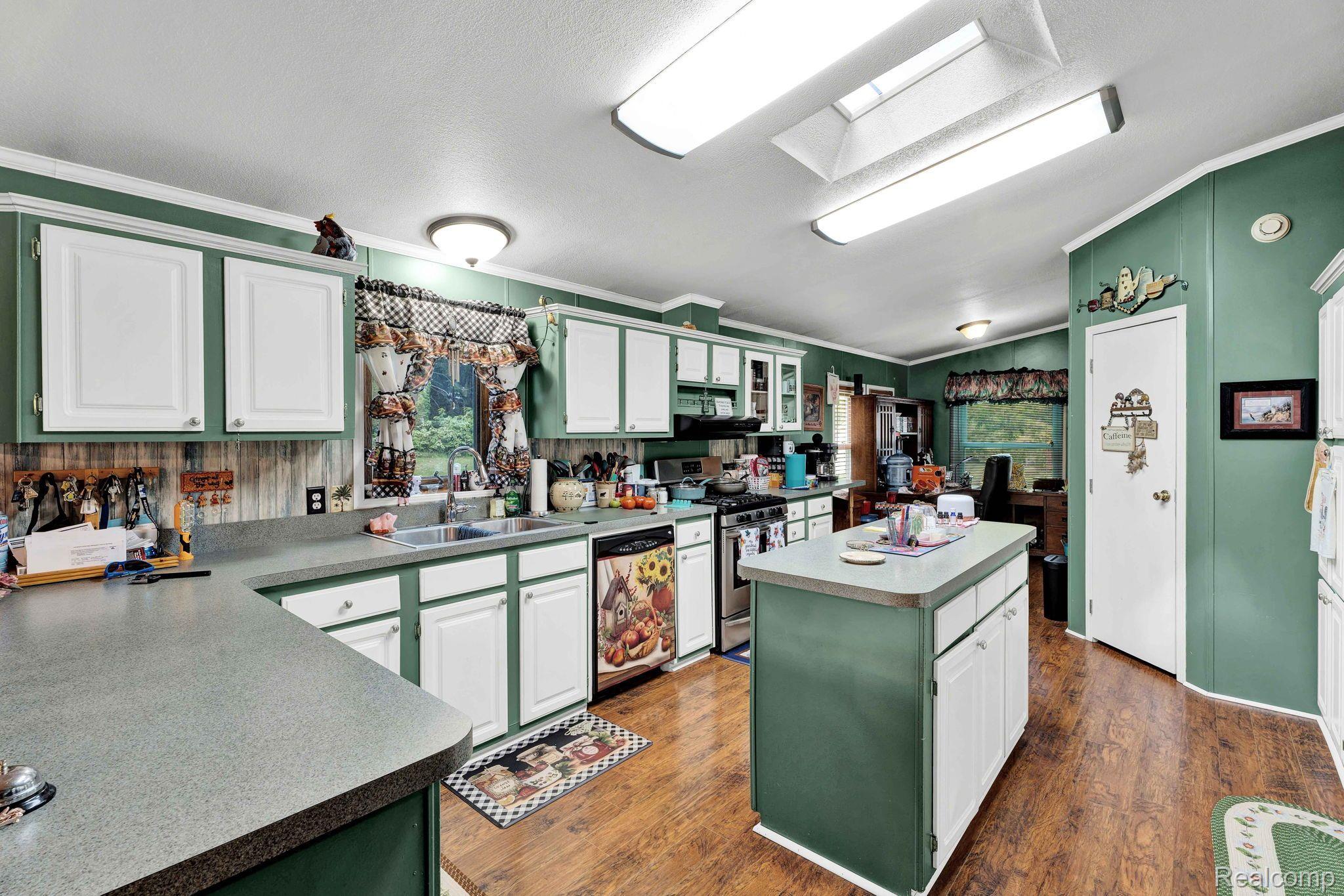 Brandon Township, Michigan 48348, United States, 3 Bedrooms Bedrooms, ,2 BathroomsBathrooms,Residential,Pending,69222