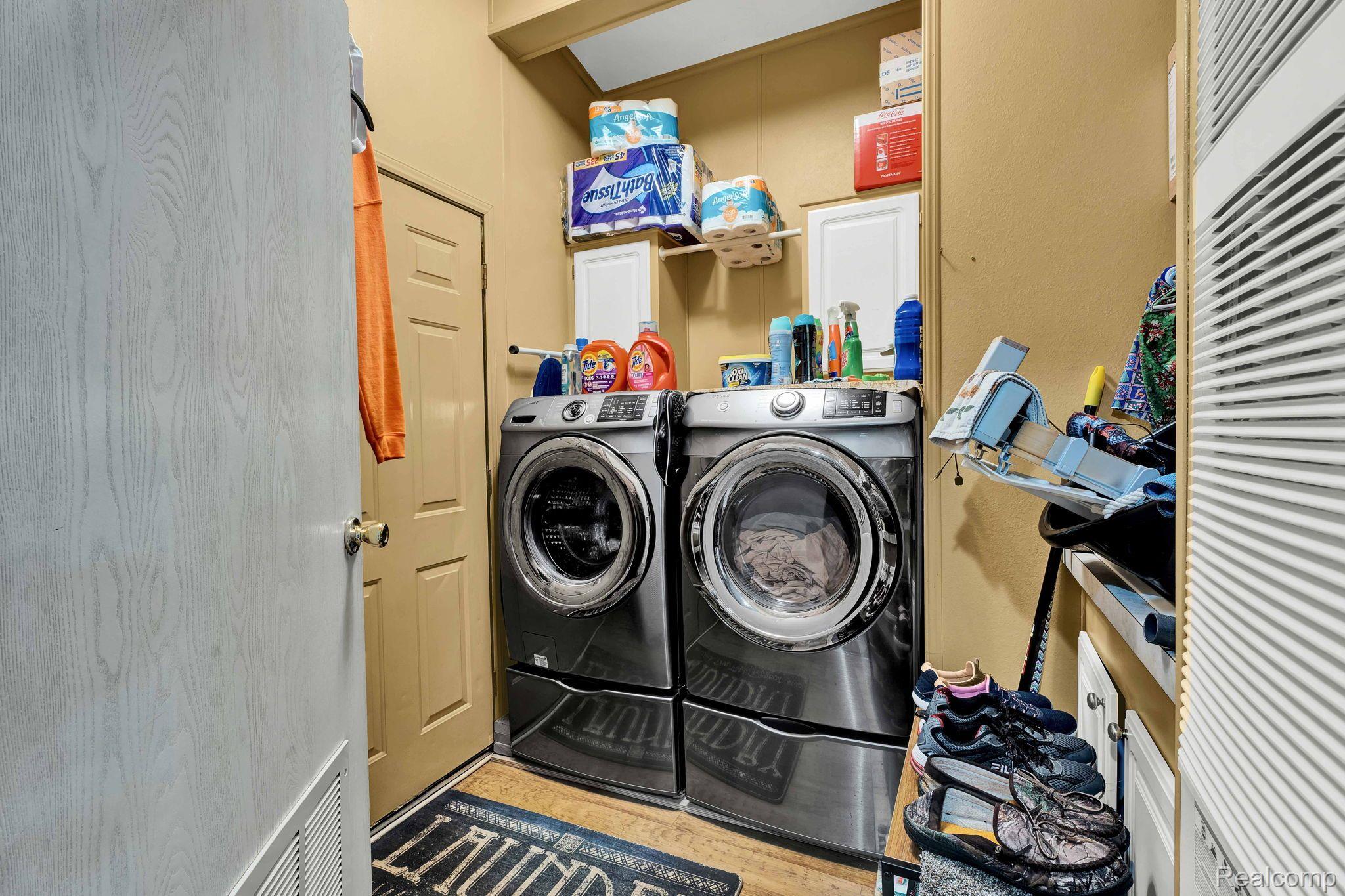 Brandon Township, Michigan 48348, United States, 3 Bedrooms Bedrooms, ,2 BathroomsBathrooms,Residential,Pending,69222