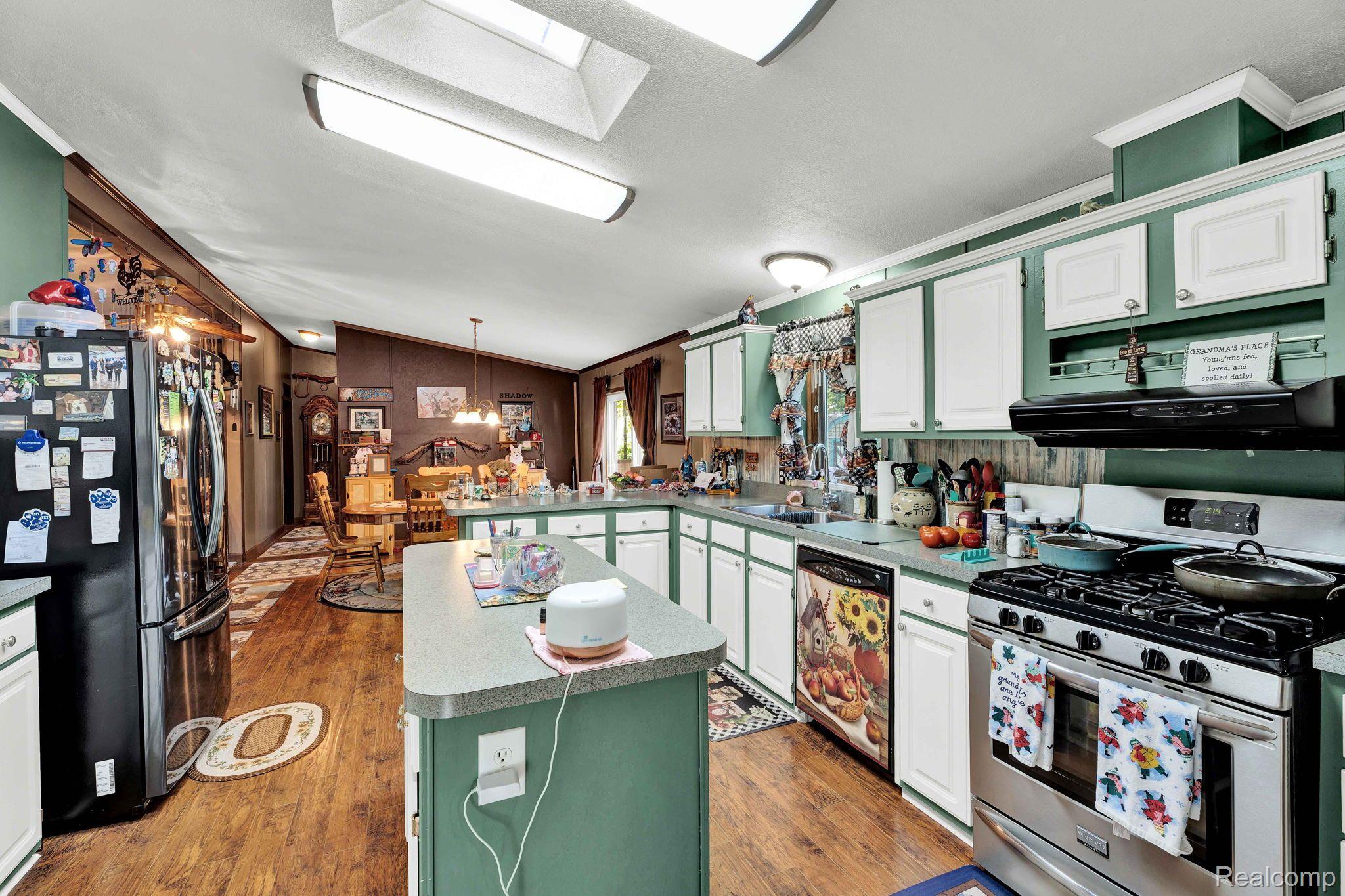 Brandon Township, Michigan 48348, United States, 3 Bedrooms Bedrooms, ,2 BathroomsBathrooms,Residential,Pending,69222