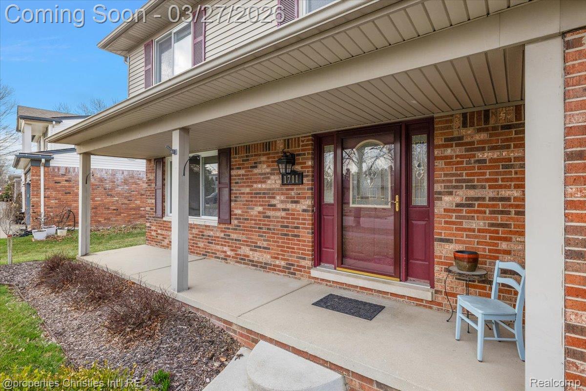 1711 Crestline Drive