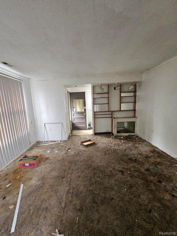 13876 Hendricks Avenue