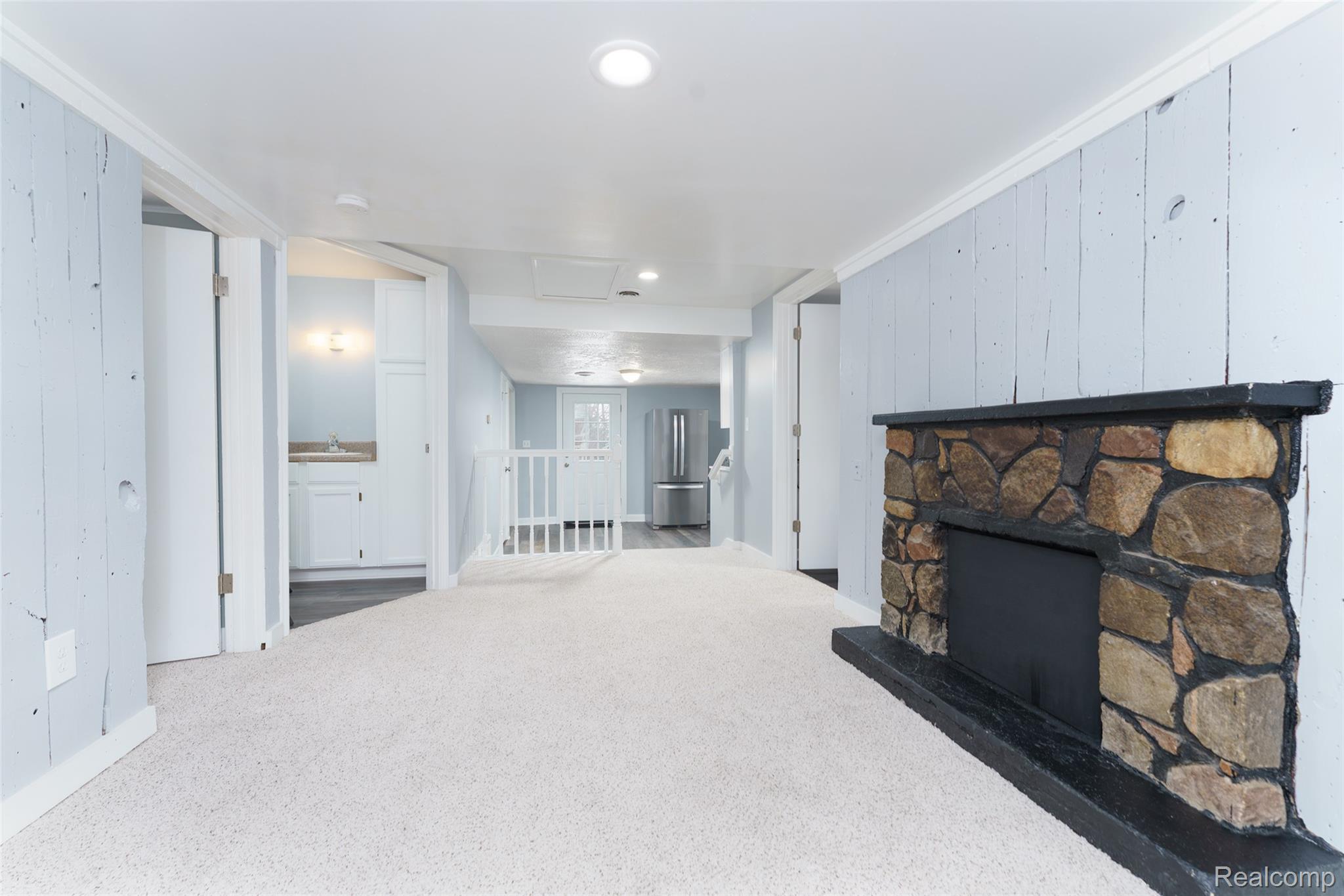 320 N Hibbard Street