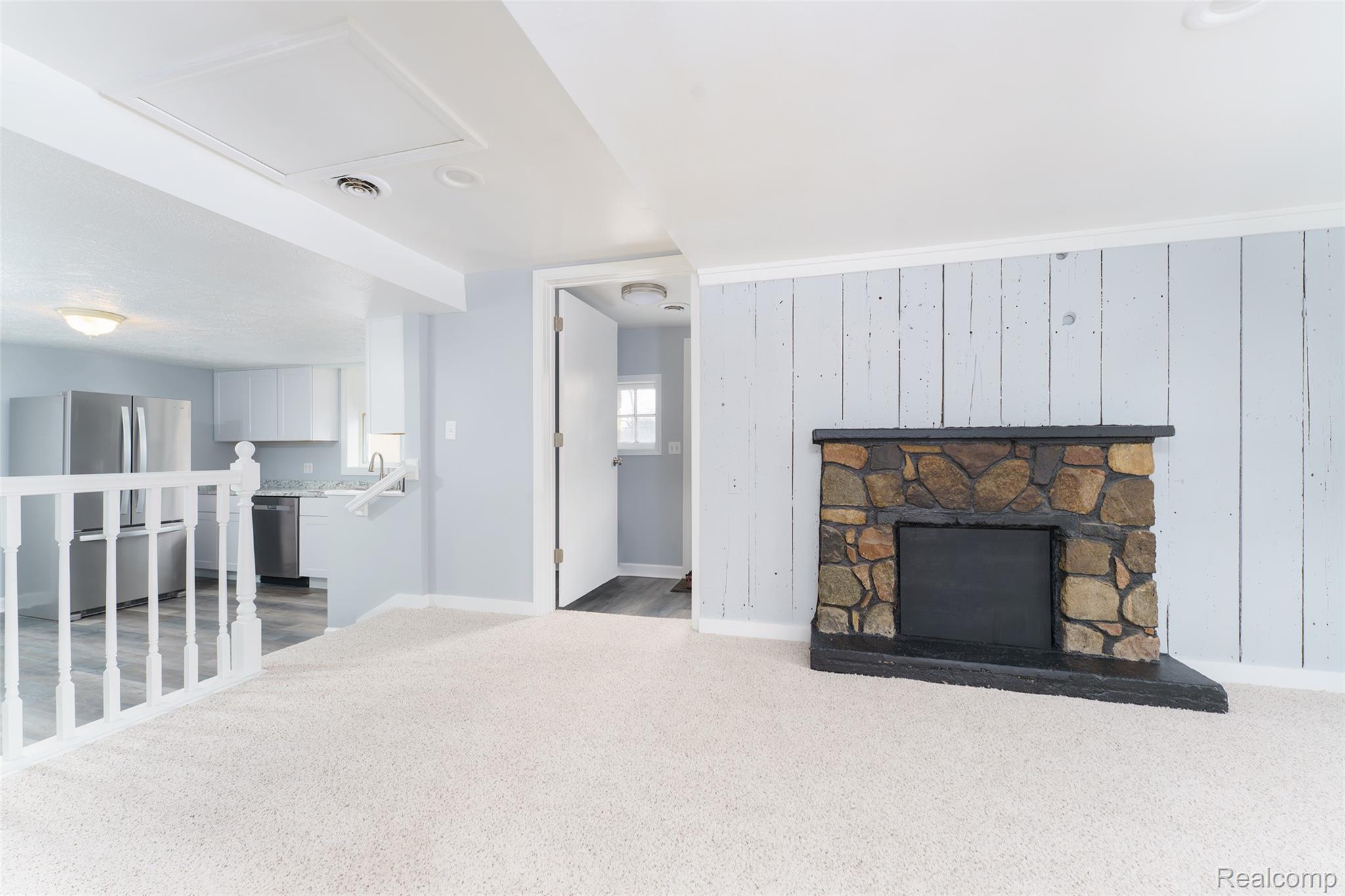 320 N Hibbard Street