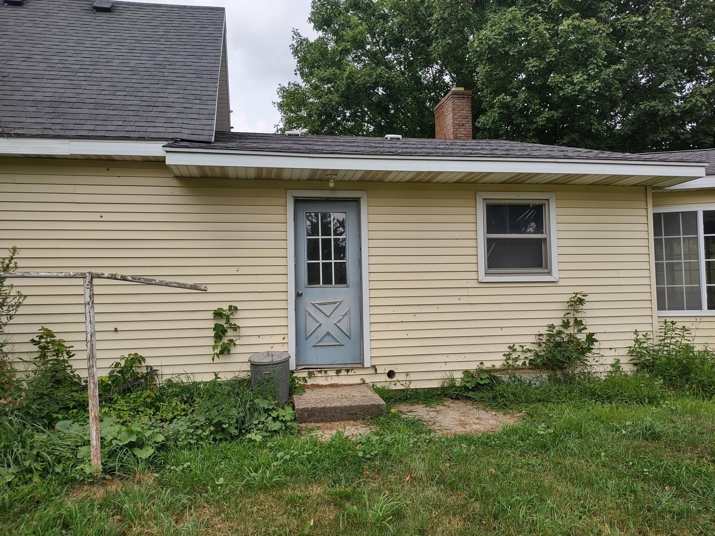 4389 9th Street