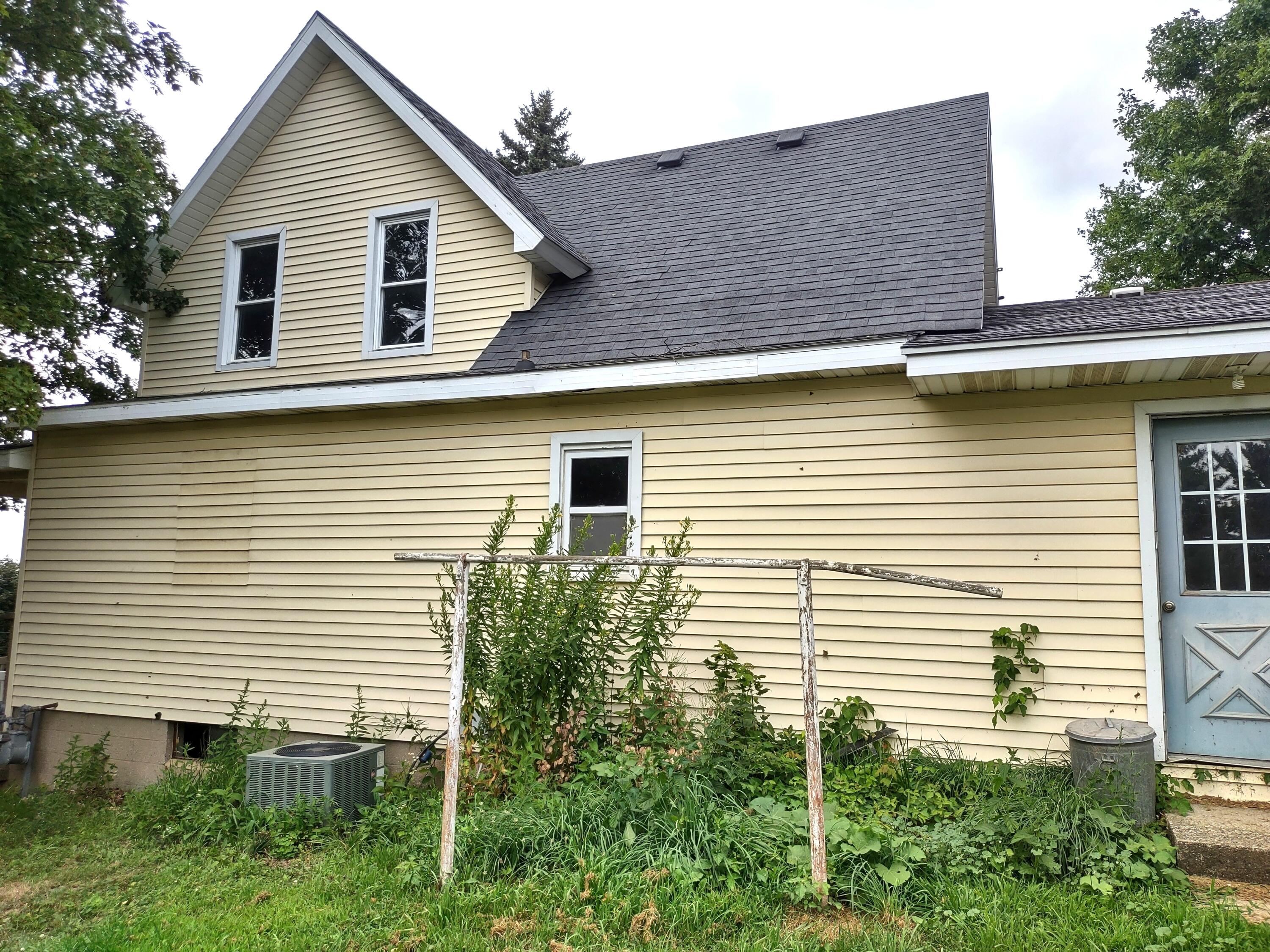 4389 9th Street