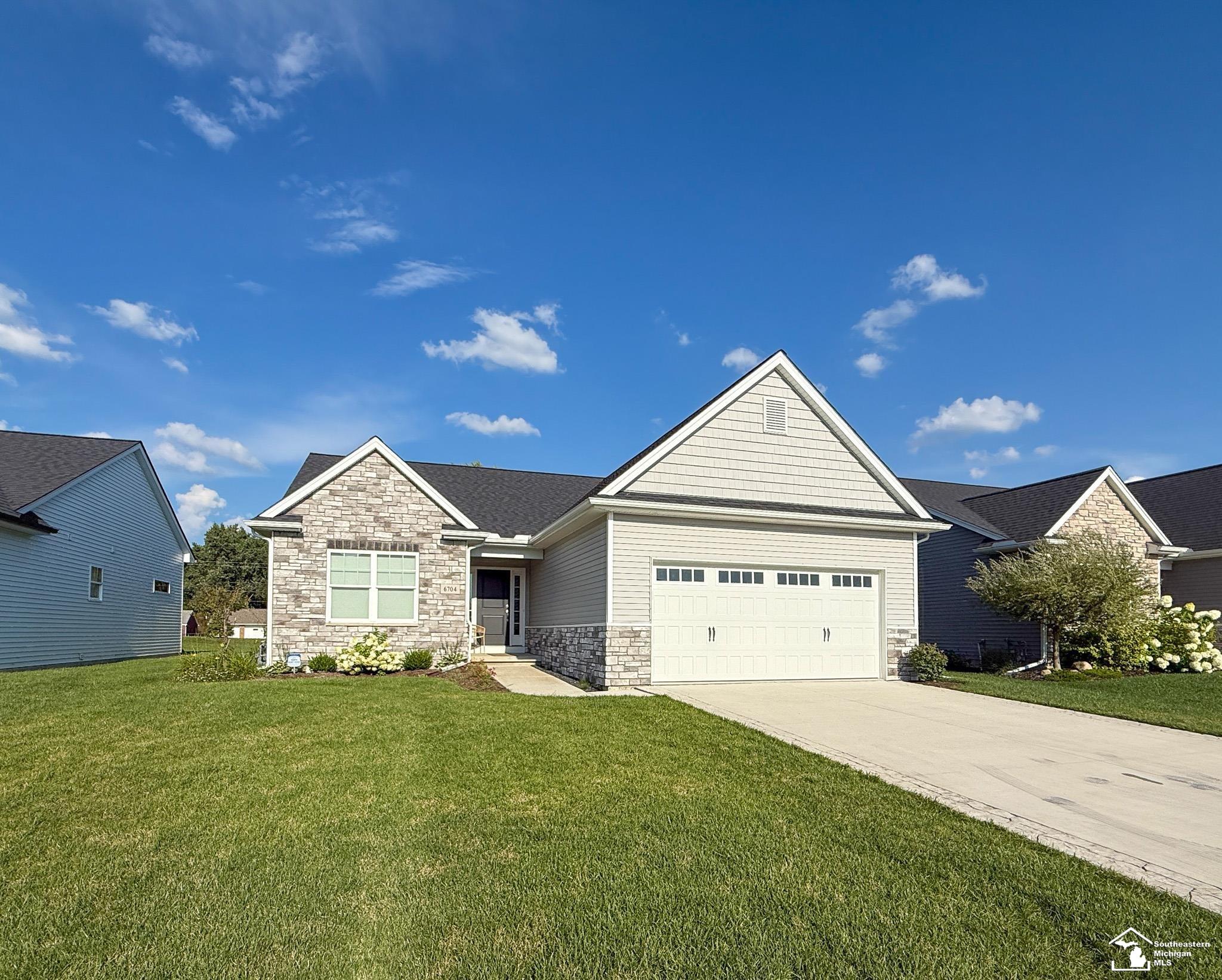 6704 Summerlyn Lakes Drive