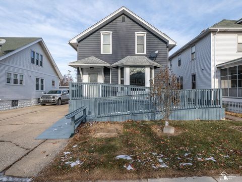 527 E Fifth Street Monroe City MI 48161