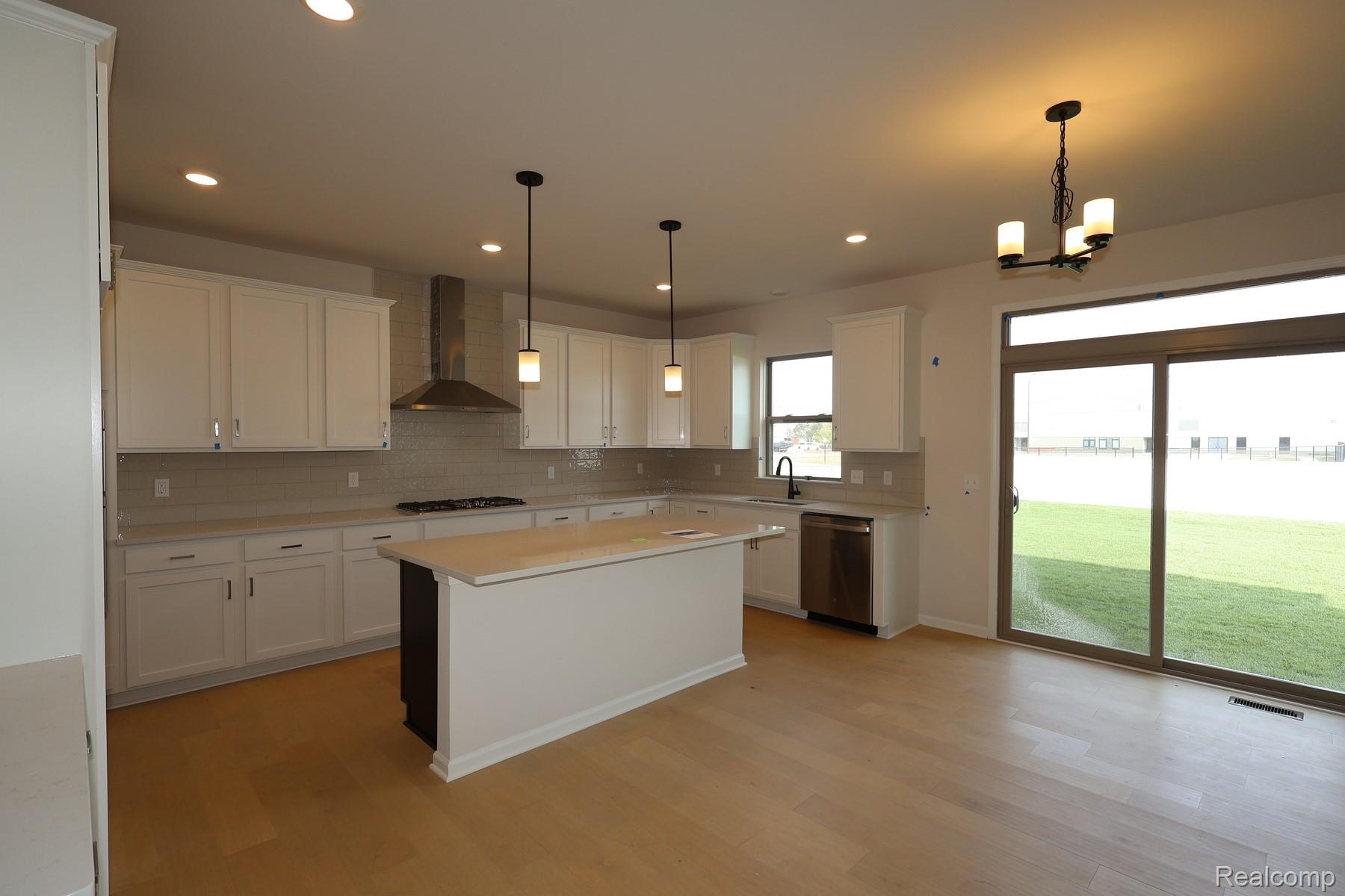 11919 Moore Lane