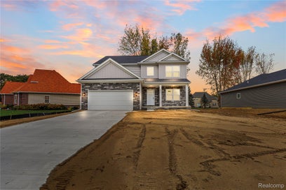 6072 Woodridge Lane Grand Blanc Charter Township MI 48439