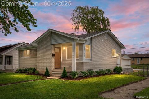 21406 MAJESTIC Avenue Royal Oak Charter Township MI 48220
