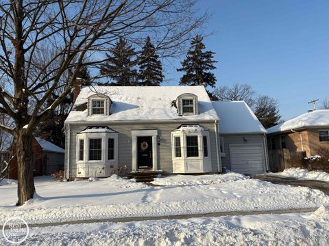 781 LORAINE Street Grosse Pointe City MI 48230