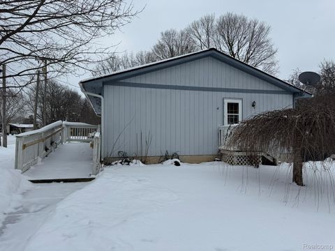 Tiny photo for 295 Oriole Street, Lapeer City, MI 48446 (MLS # 20261010309)