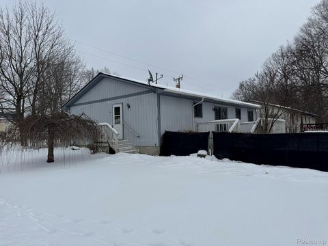 Tiny photo for 295 Oriole Street, Lapeer City, MI 48446 (MLS # 20261010309)