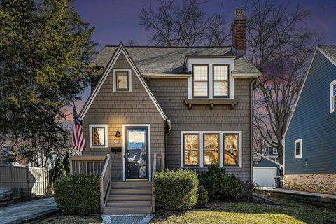 Tiny photo for 401 Berkley Avenue, Ann Arbor, MI 48103 (MLS # 81025056031)