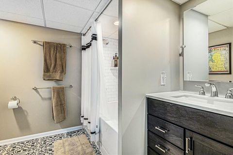 Tiny photo for 401 Berkley Avenue, Ann Arbor, MI 48103 (MLS # 81025056031)