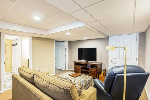 Tiny photo for 401 Berkley Avenue, Ann Arbor, MI 48103 (MLS # 81025056031)