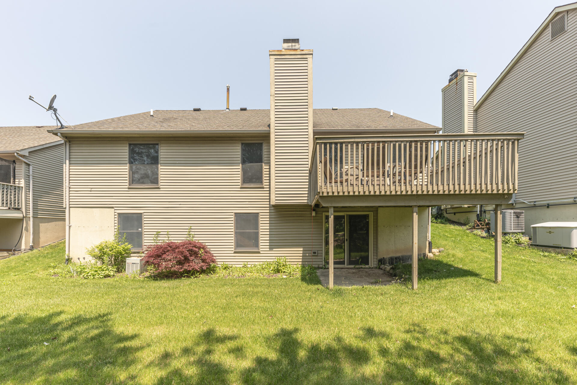 492 Colin Circle