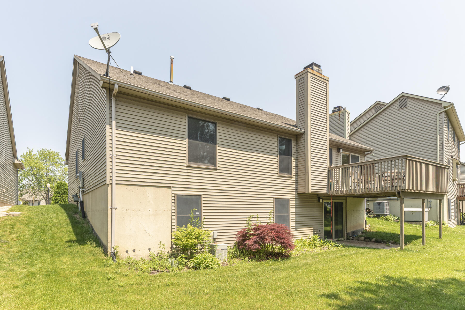 492 Colin Circle