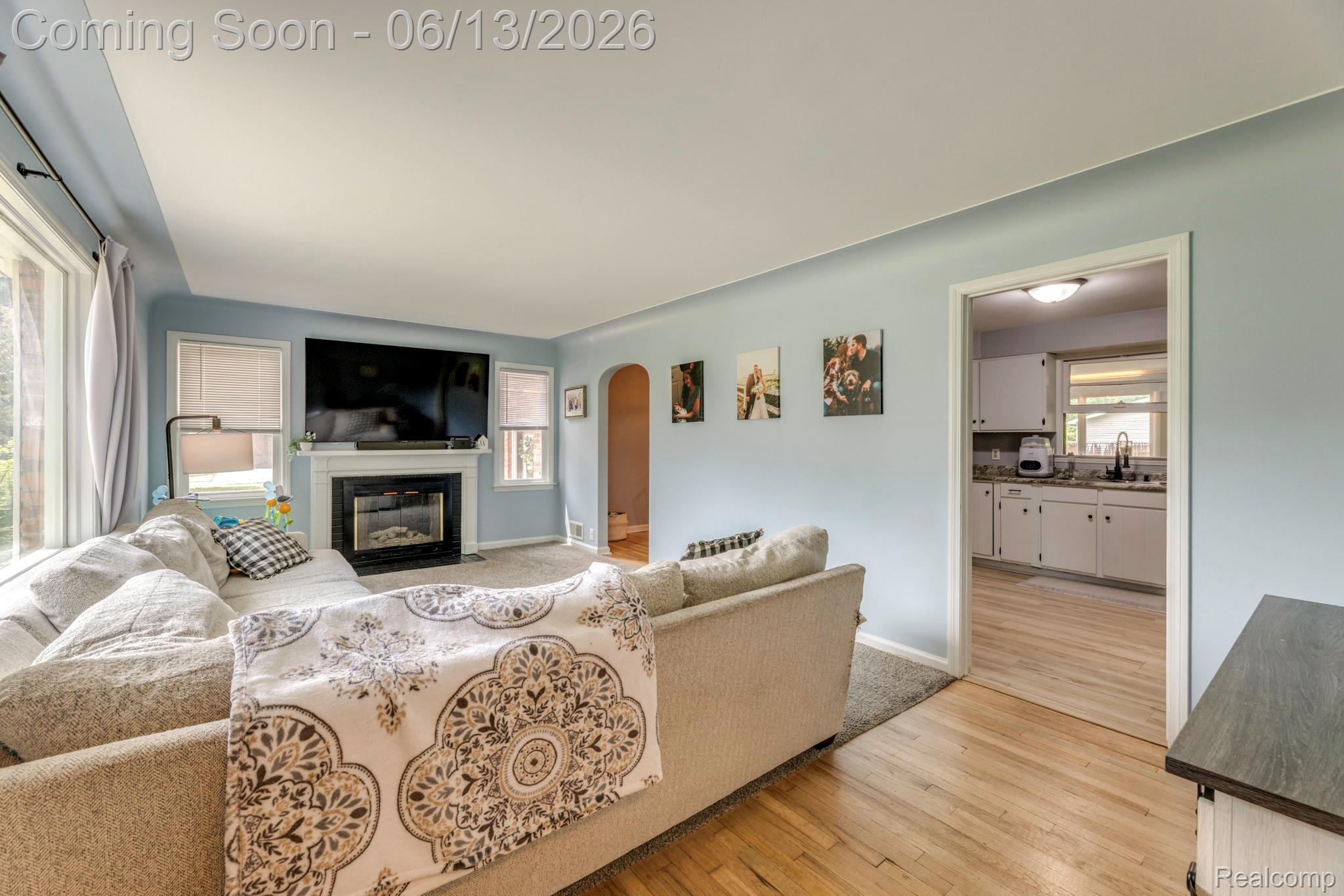 2435 Sharon Lane