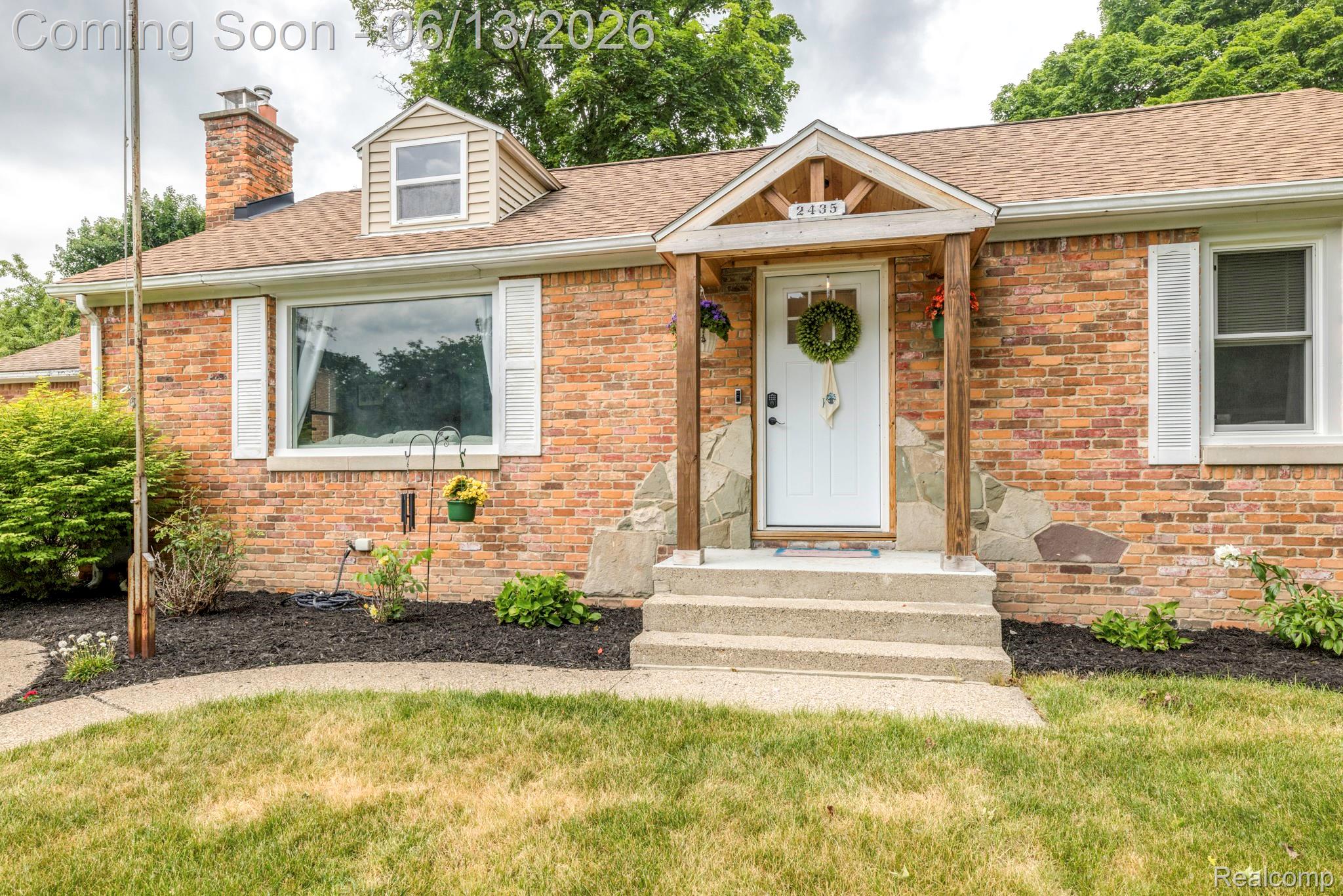 2435 Sharon Lane