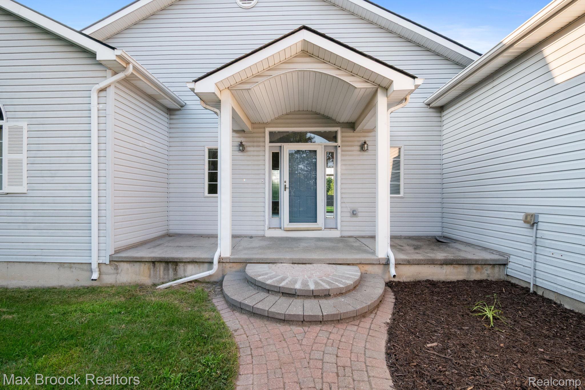 2165 Oakwood Road
