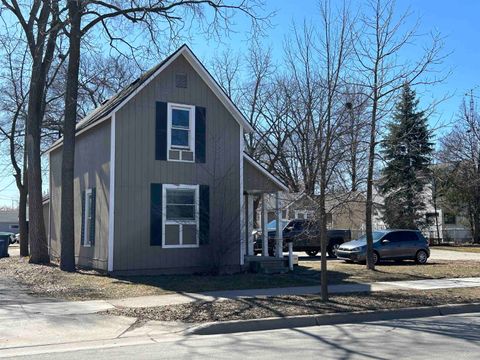 812 E Eighth Traverse City City Grand Traverse MI 49686
