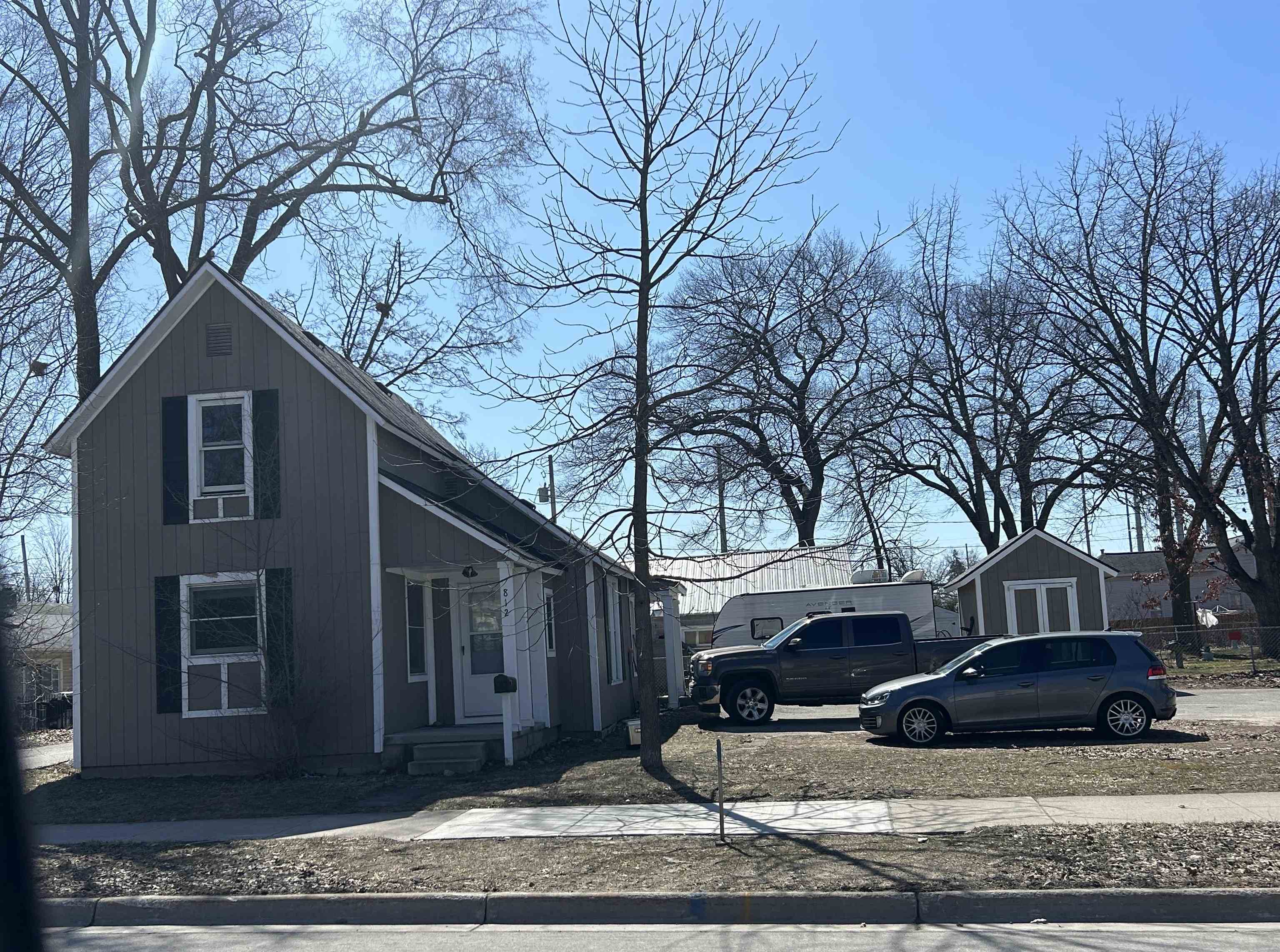 812 E Eighth