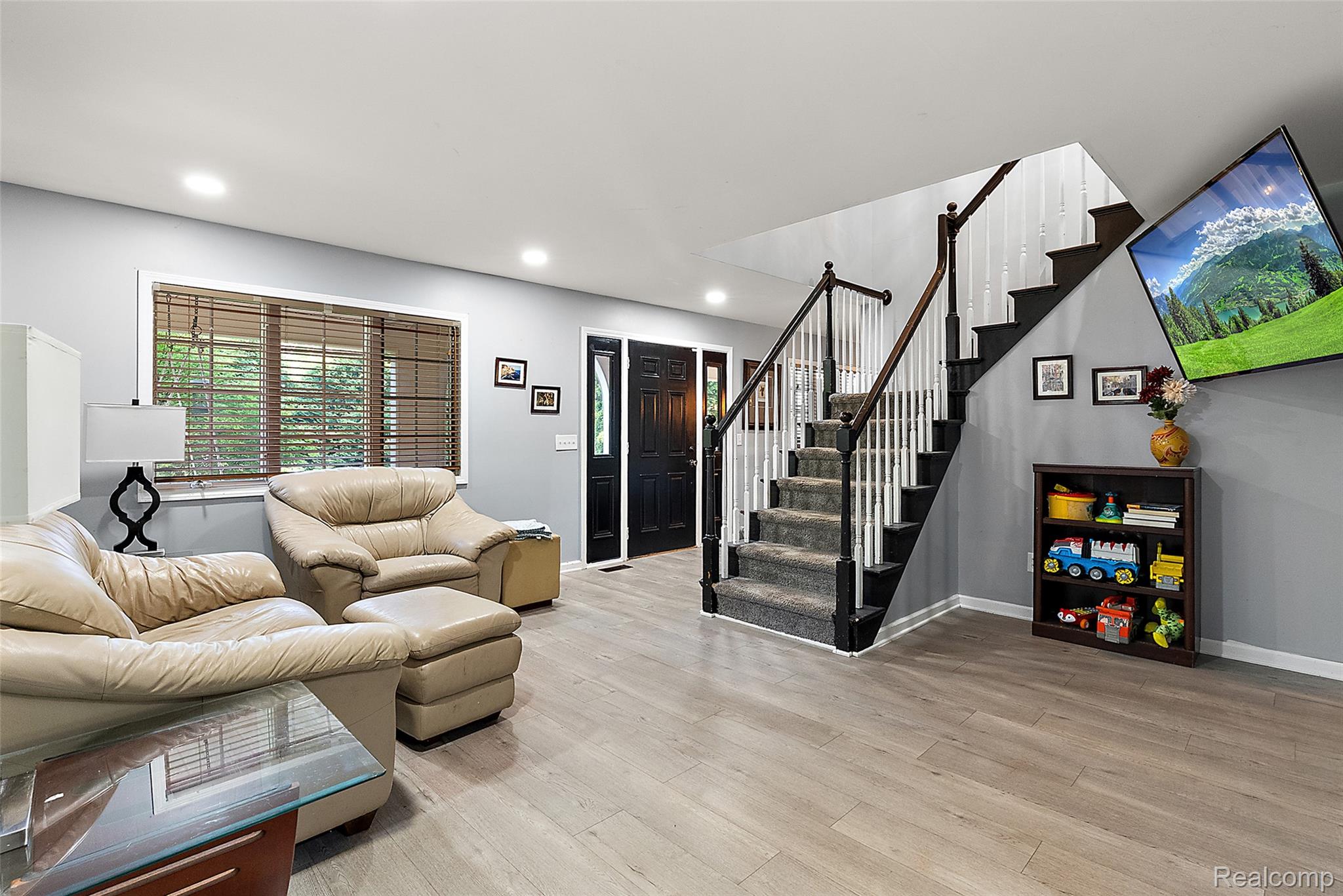 2475 S Ortonville Road