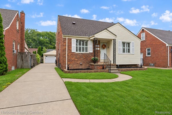 1844 MCLAIN AVE, LINCOLN PARK, MI 48146 - Image d2c7385f534145bfa0ce58af1a2628fa/3111607257