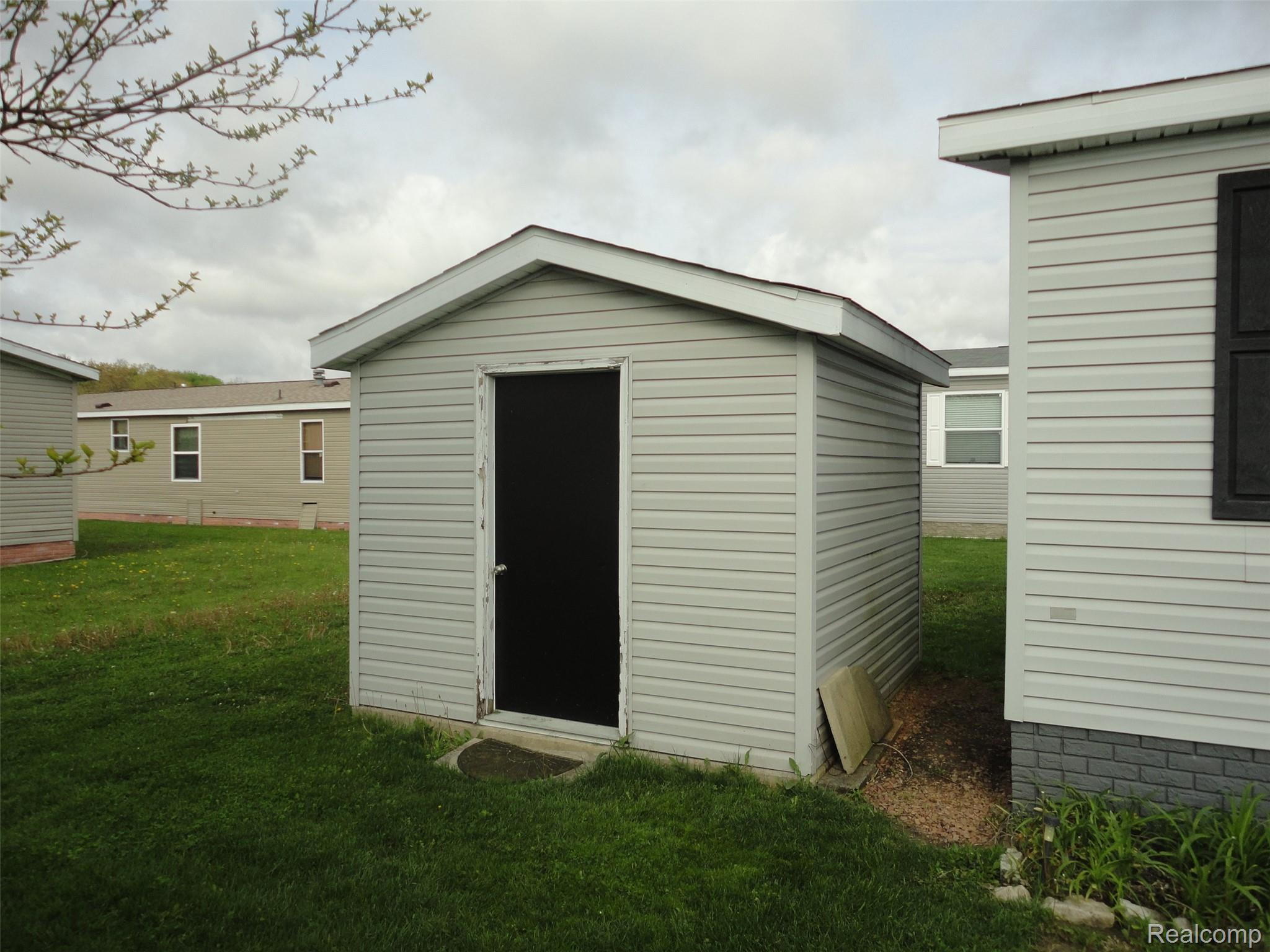 3913 Benjamin Way
