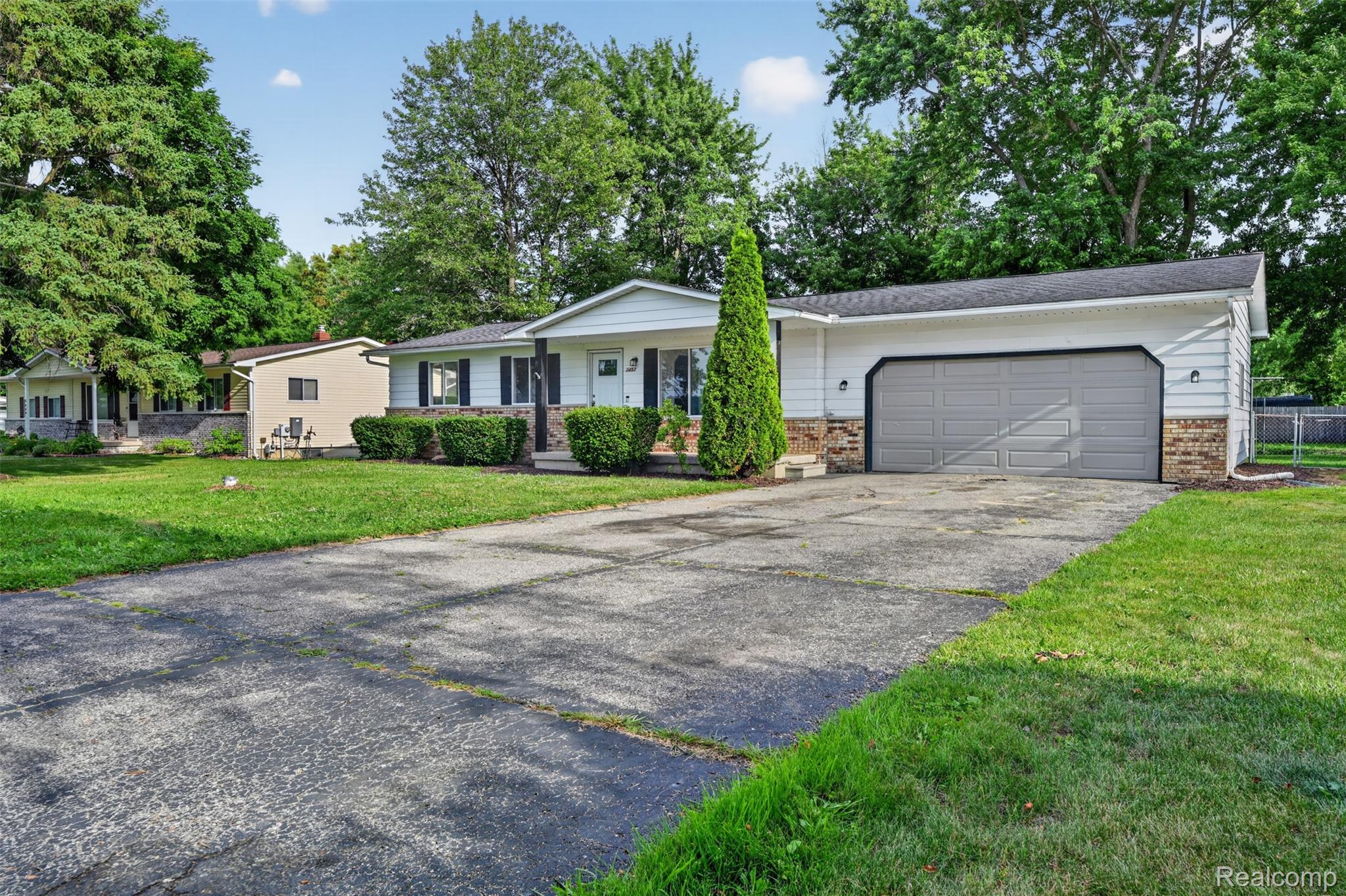 5457 Reid Road