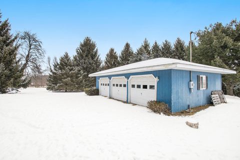 A home in FredoniaTownship_Calhoun