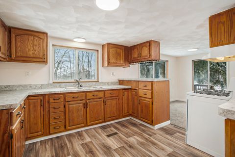 A home in FredoniaTownship_Calhoun